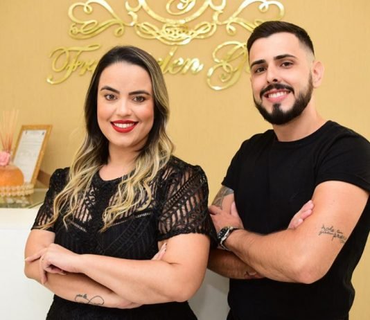 Salão Francielen Gulin: curso de maquiagem, salão de beleza e loja de cosméticos em um único lugar