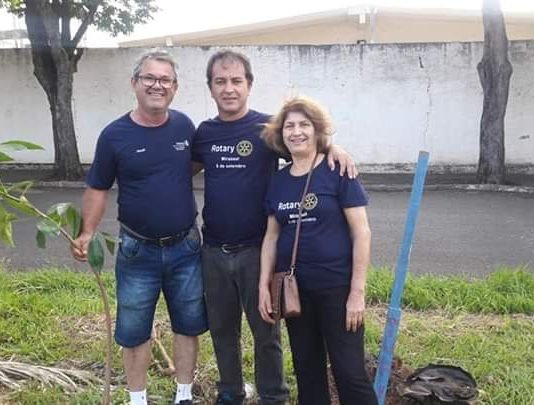 Projeto “Árvores nas Calçadas em Mirassol” terá o plantio da milésima muda neste domingo