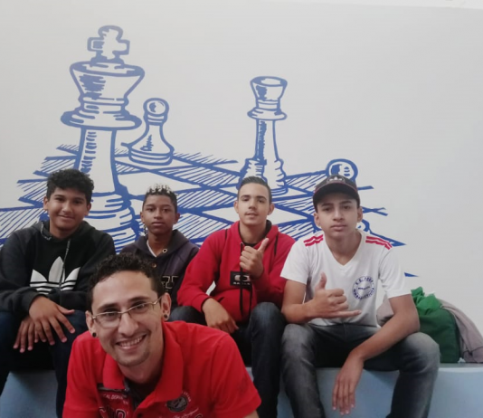 Enxadristas da escola Iria viajam para Piracicaba para final estadual do JEESP