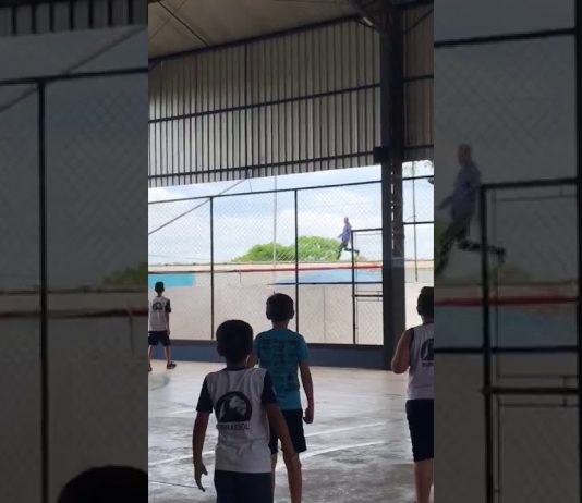 Alunos de escola flagram homem correndo sobre o trem em movimento