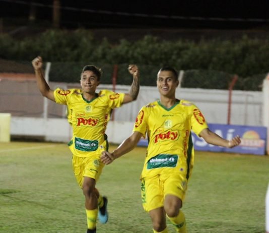 Leão despacha Joinville e se classifica para as oitavas da copinha