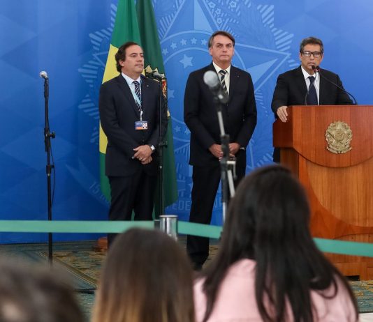 Conheça detalhes da proposta de auxílio a pequenas e médias empresas