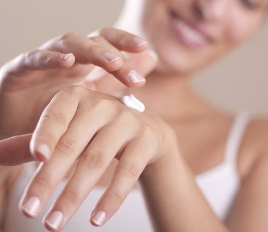 Coronavírus: como manter as mãos hidratadas com o uso do álcool gel