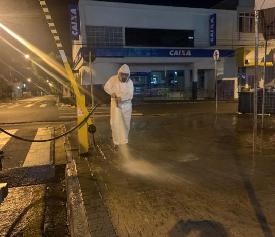 Locais de grande circulação em Mirassol passam por higienização novamente
