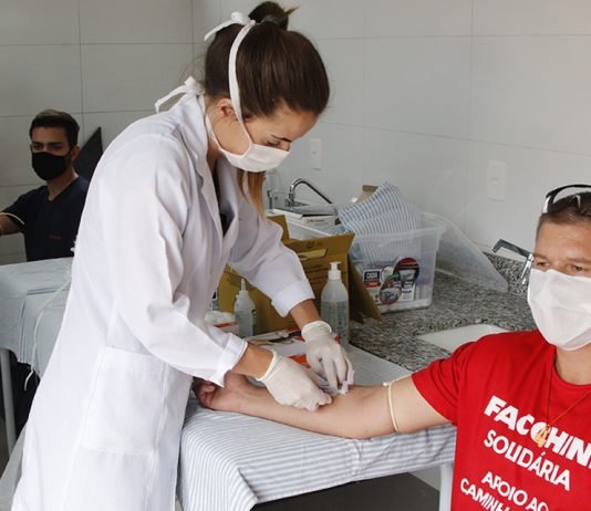 Hemocentro e Facchini realizam ação para cadastrar novos voluntários no Redome