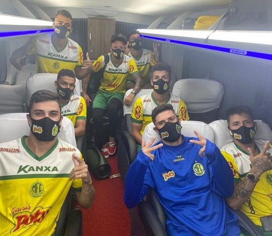 Leão encara a Aparecidense neste sábado em busca do sonho do acesso