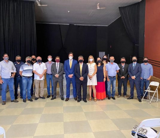 Prefeito Dr. Edson realiza primeira reunião com novos diretores e assessores