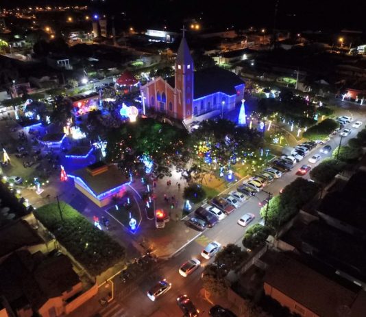 Jaci inaugura decoração natalina com milhares de luzes e enfeites