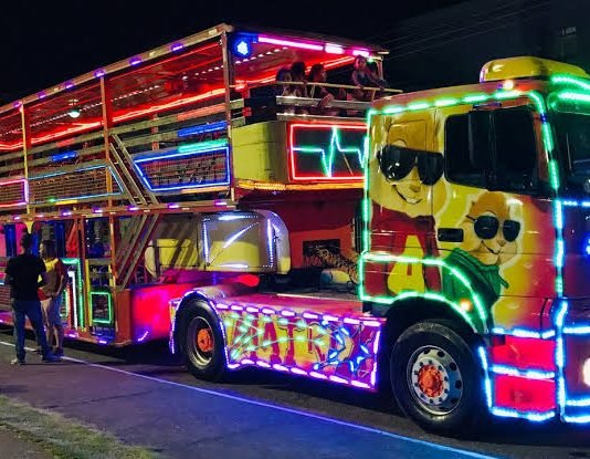 Carreta da Alegria com Papai Noel percorre Mirassol neste sábado (18)