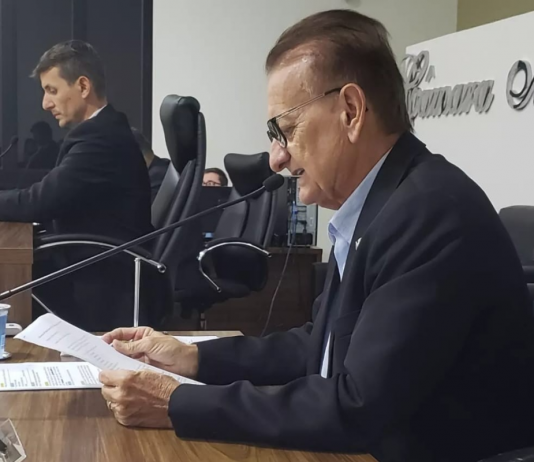 Vereadores aprovam projeto que altera regras sobre limpeza de imóveis