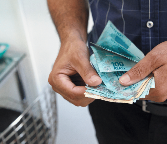 Confira 6 dicas de orçamento para passar 2023 no azul