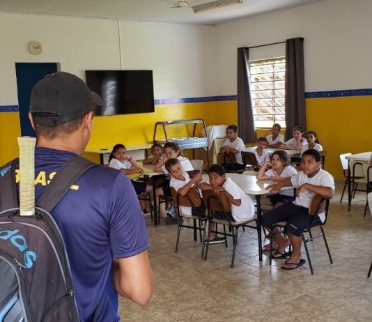 Grupo de crianças do Educandário participará de oficina de tênis