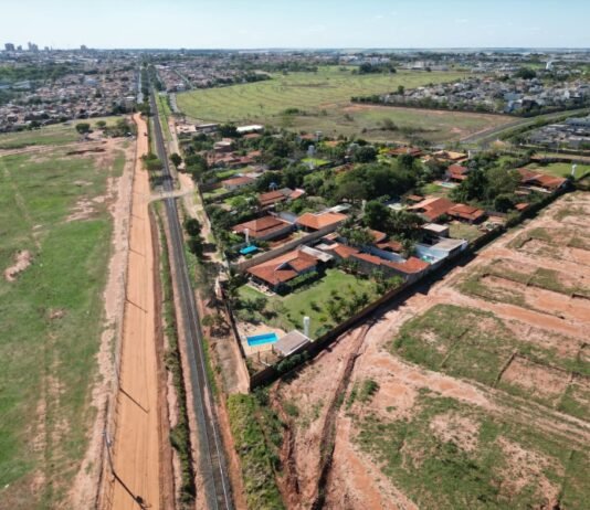 Prefeitura de Mirassol comunica moradores da Estância Guerreiro sobre processo de REURB