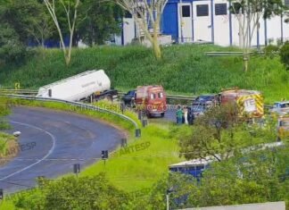 Caminhão perde o controle, passageira é arremessada para fora e atropelada na rodovia, em Mirassol